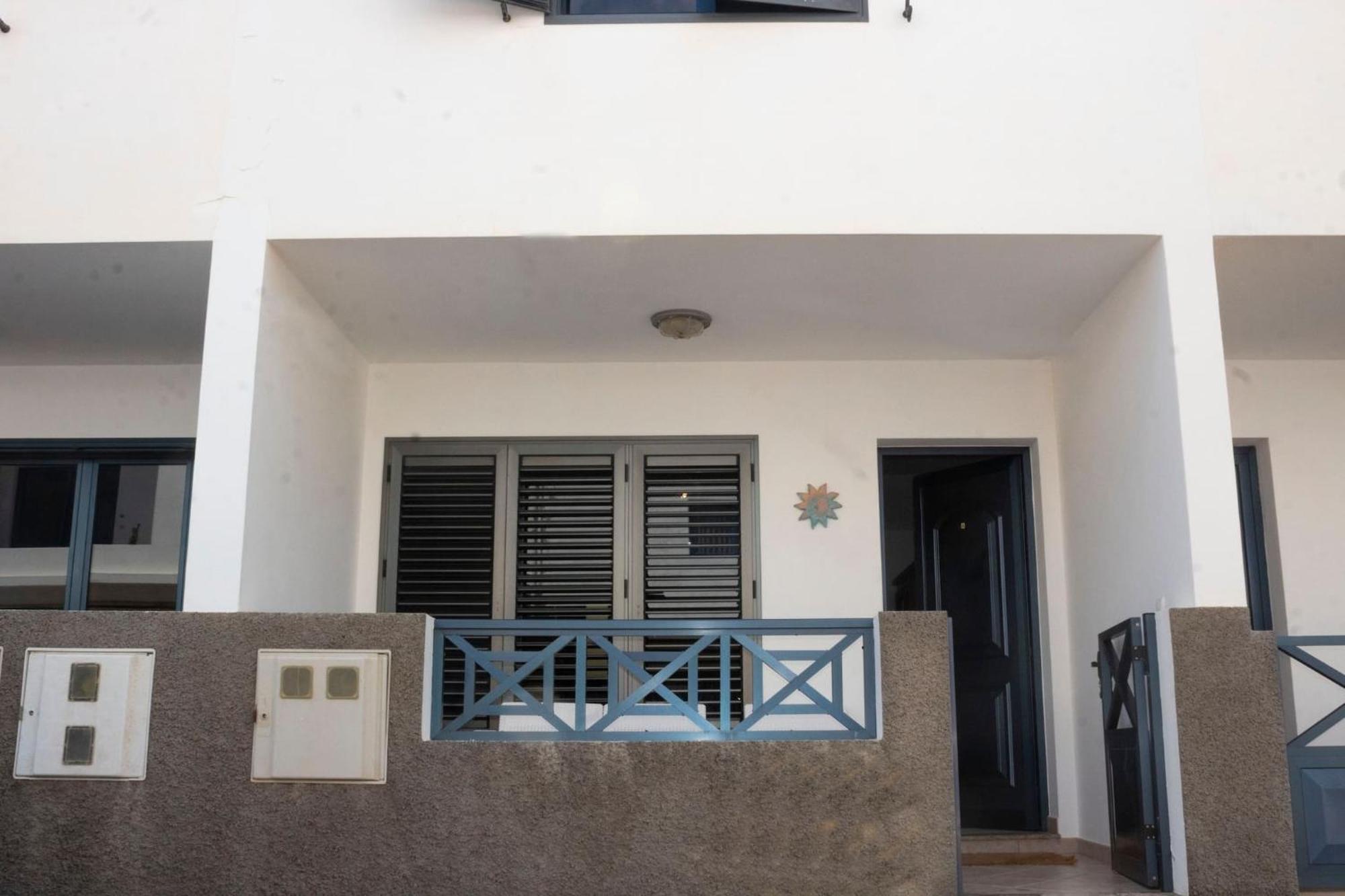 Casa Bianca Caleta De Famara Hotel Exterior photo